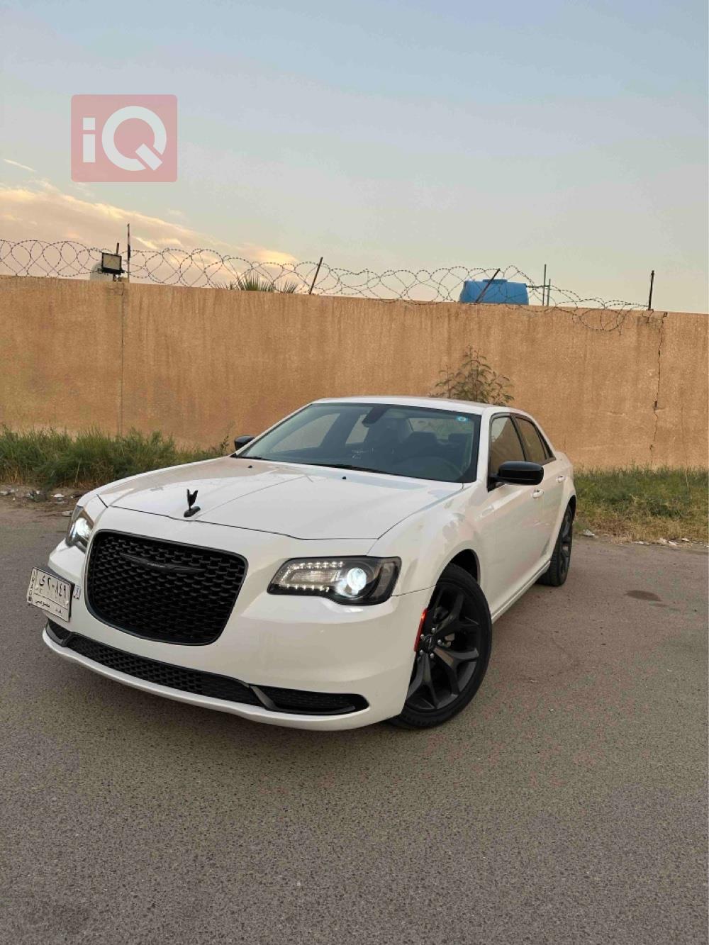کرایسلەر 300